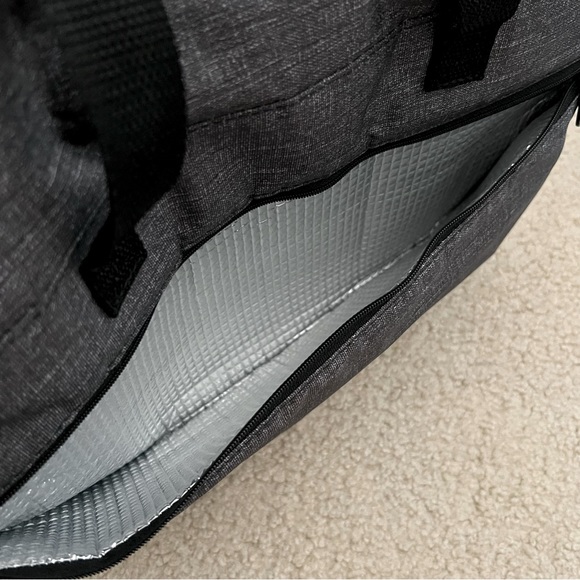 Thirty-One Essentials Carry All - Picture 5 of 5